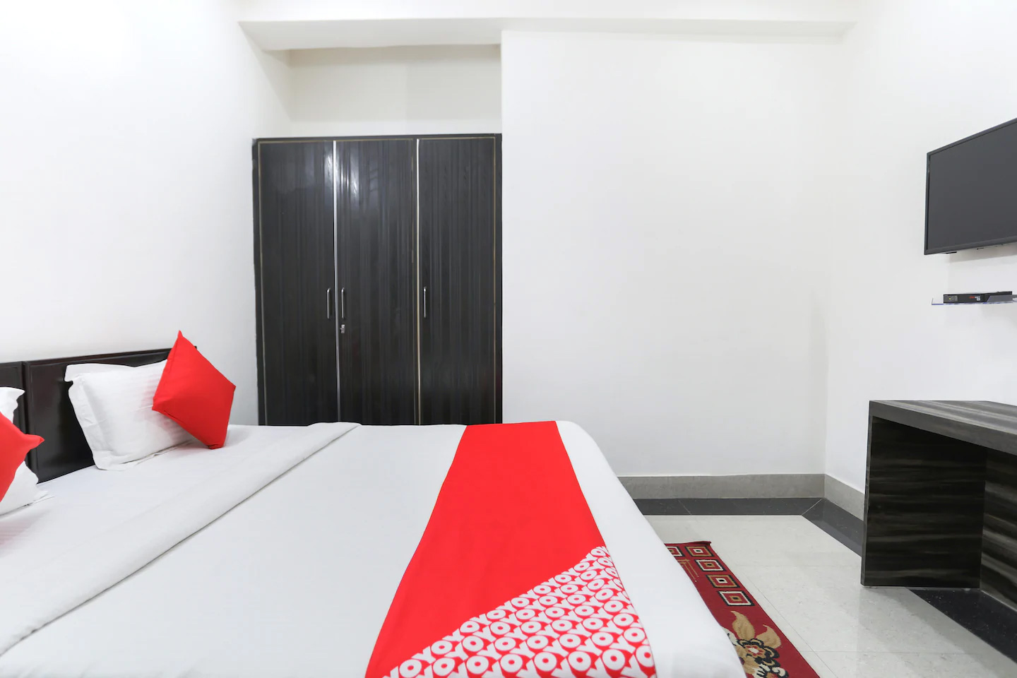 Guest house in Gurgaon, guest house near medanta medicity, Budget guest house in Gurgaon Delhi NCR, cheap guest house in Gurgaon